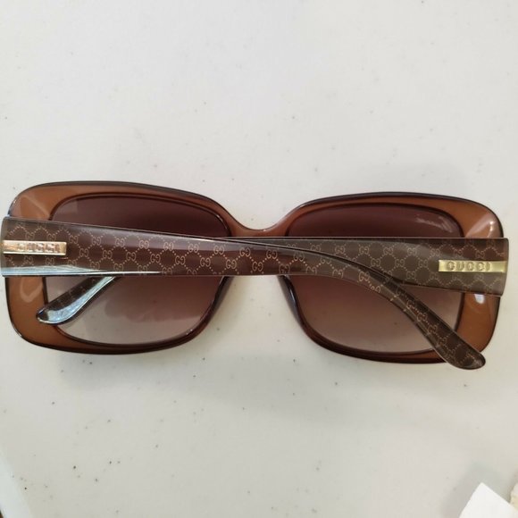 GUCCI SUNGLASSES IN MINT CONDITION